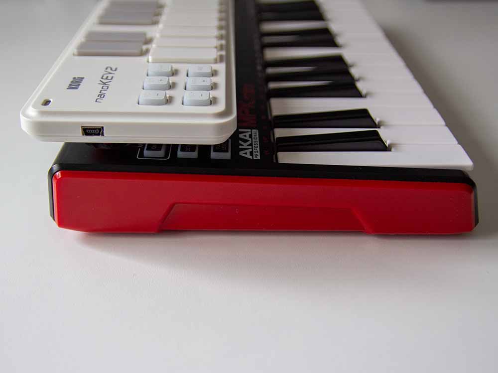 Das Korg nanoKEY2 im Vergleich mit einem AKAI MPK mini